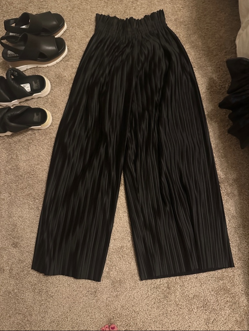 Proche Black pull on Sadie Pleated Wide-Leg Pants L